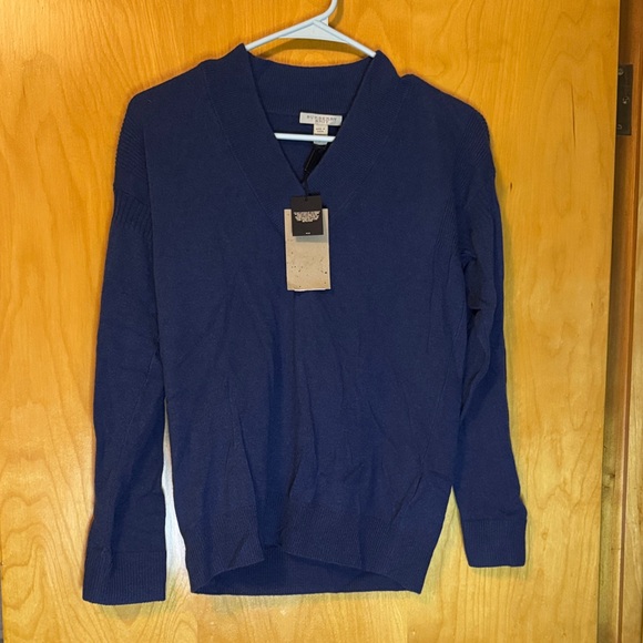 Burberry Other - Burberry Men's Navy V-Neck Sweater